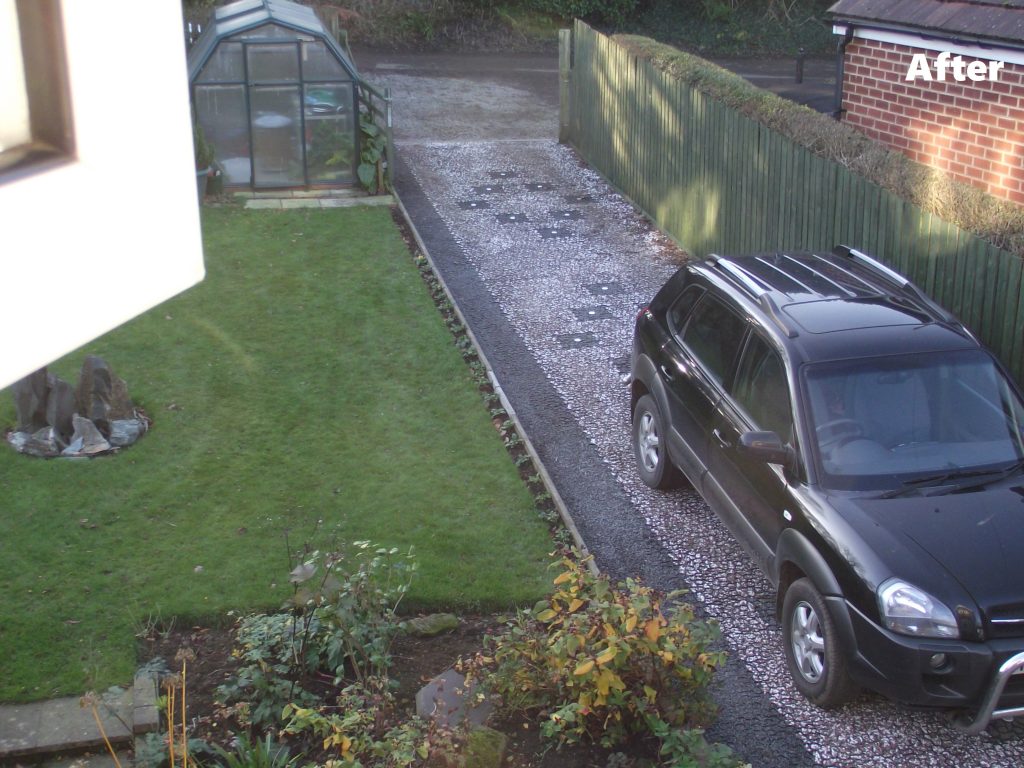 Domestic Driveway 130sqm Black & Delineators After