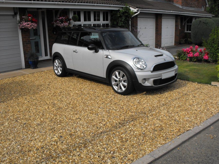 Domestic Driveway 40sqm Green X-Grid Case Study Featured Image