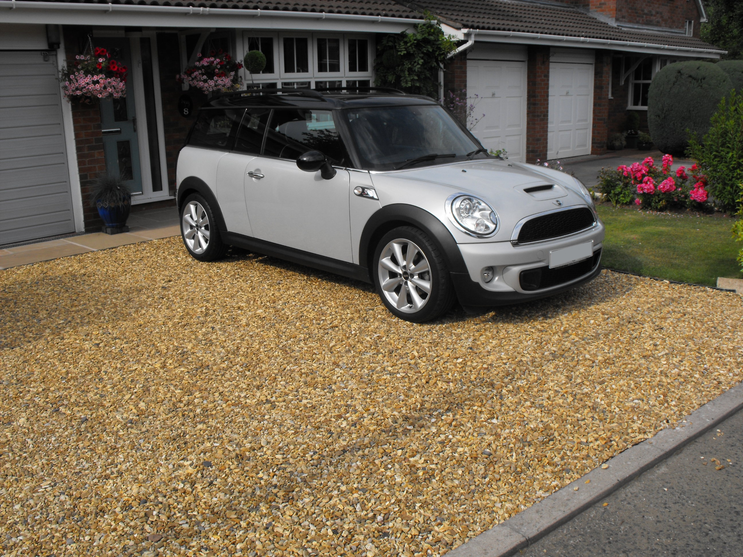 Domestic Driveway 40sqm Green X-Grid Case Study Mini Parked