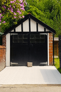 Little House on The Corner Gravel Driveway 2