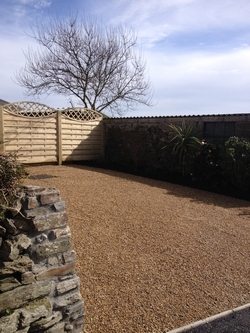 X-Grid gravel driveway finished