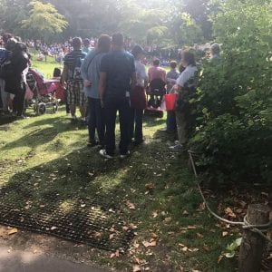 London Zoo Using Grass Mats To Create Standing Area For Shows: Work